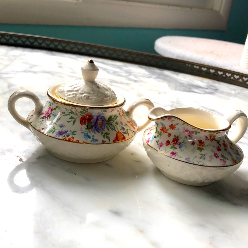 Creamer & Sugar